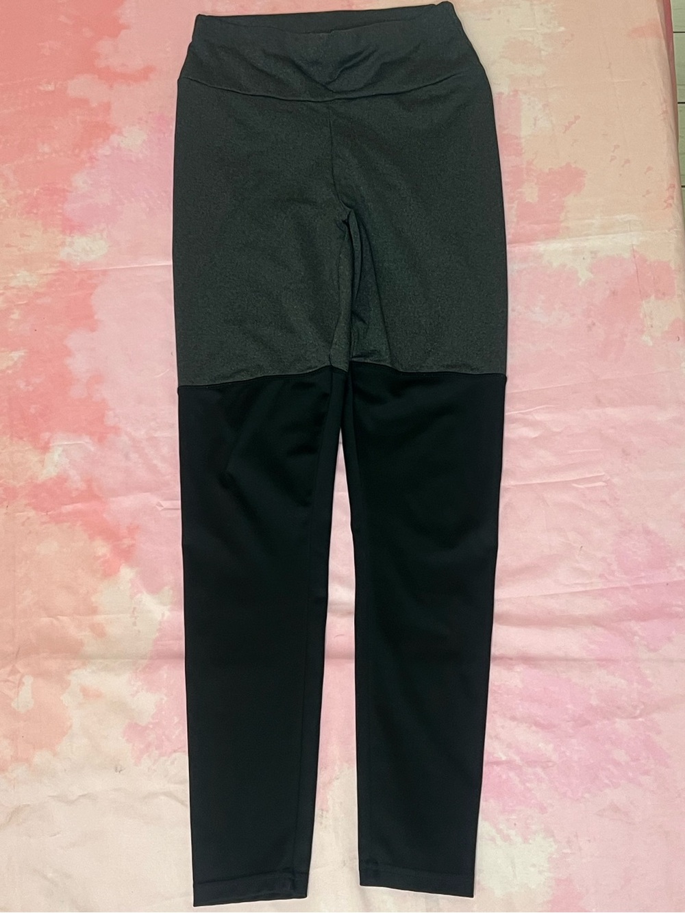 Women’s Purple Textured Leggings and Black Two-Tone Active Leggings - Picture 5 of 7